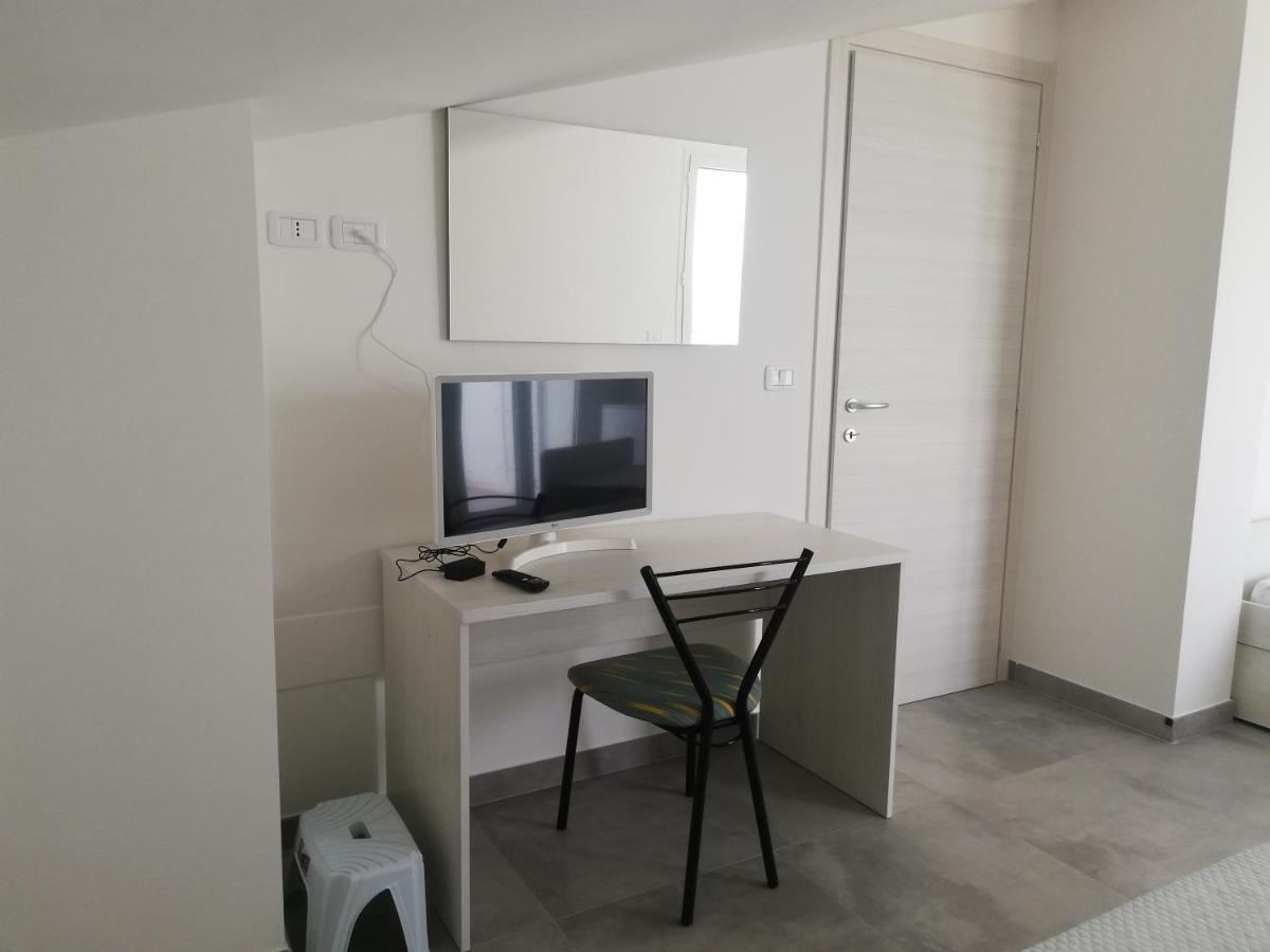 Appartement Attico Fronte Mare à Martinsicuro Extérieur photo